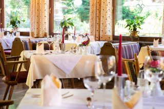 1_hotel_strolz_mayrhofen_kulinarik_restaurant.jpg