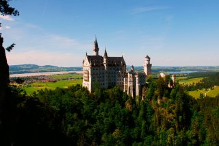 neuschwanstein-castle_pixabay_viralspeed.jpg